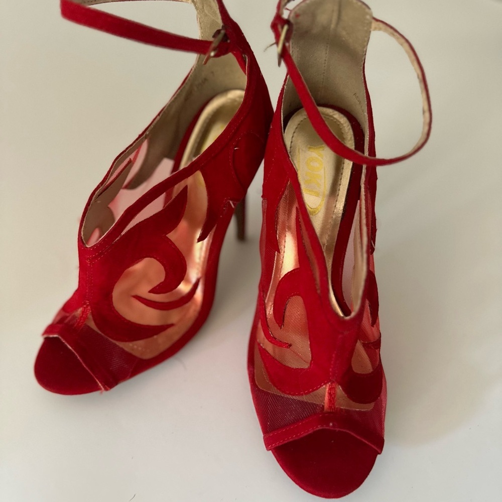 Yoki Red Open-Toe Heels